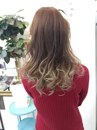 セミロング カラー ajuga所属・hama yukiのヘアスタイル