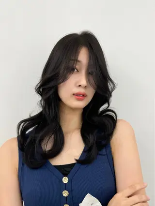 ロング カラー 顔まわりの神様✨ 透明感カラー藤嶋秀幸のヘアスタイル