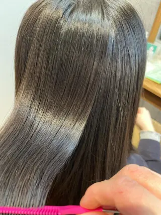 ロング 小松崎 結花のヘアスタイル