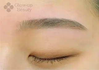 メンズ アイブロウ すみれGlow-up Beautyのマツエク・マツパデザイン