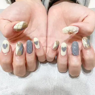 ネイル ゴテゴテ💙ワンホン リオナのネイルデザイン