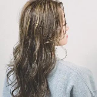 カラー シェアハピ 雪本☃️のヘアスタイル