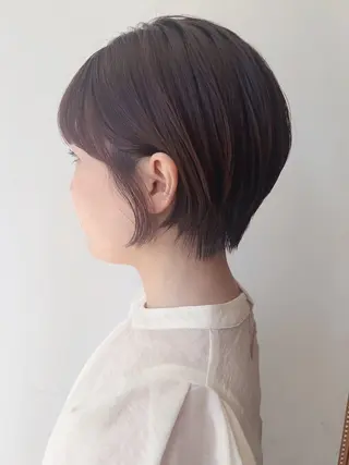 ショート morio from london所属・松岡彩華 ボブ /グレージュのヘアスタイル