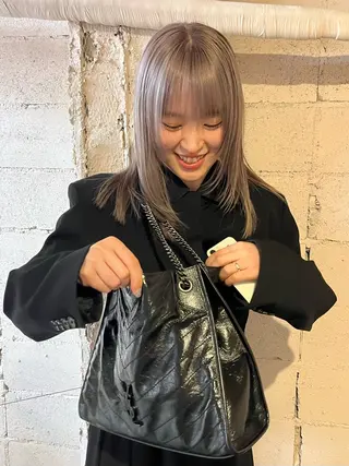 ミディアム iru所属・mi kiのヘアスタイル