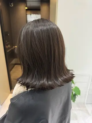 ショート カラー 透け 艶感カラー齊木 勇人のヘアスタイル