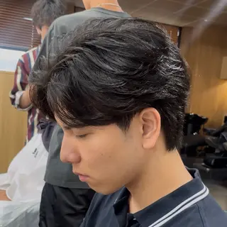 ミディアム カラー パーマ メンズ センターパート マスターかずまのヘアスタイル