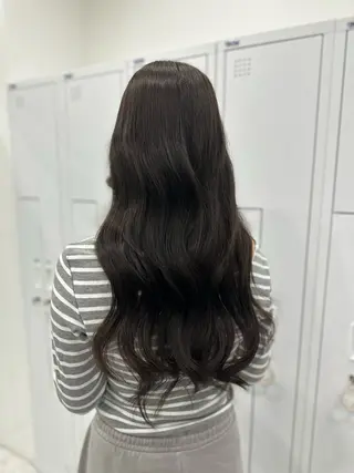 カラー 秋永 鈴のヘアスタイル