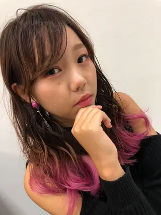 セミロング StellA所属・アートディレクター ワダヒサノリのヘアスタイル