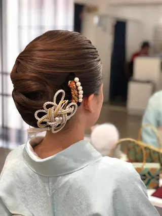 セミロング laera 佐藤のヘアスタイル