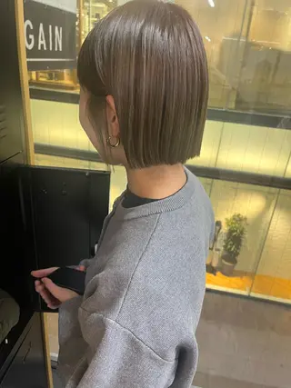 ショート カラー 細川 夕利亜のヘアスタイル