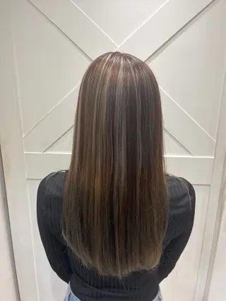 セミロング カラー ブリーチ超特化美容師 ☯️ルカ✡️💫のヘアスタイル