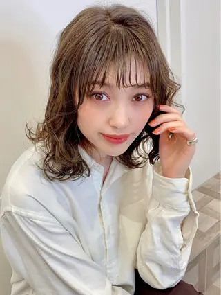 ミディアム カラー ヘアアレンジ トレンド眉🫧🪄 kumiの眉毛・アイブロウイメージ