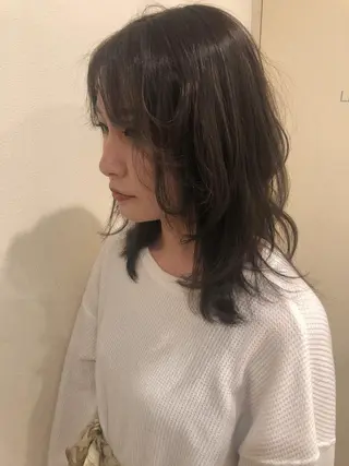 ミディアム カラー 🦩レイヤー|透明感 カラー🦩makoのヘアスタイル