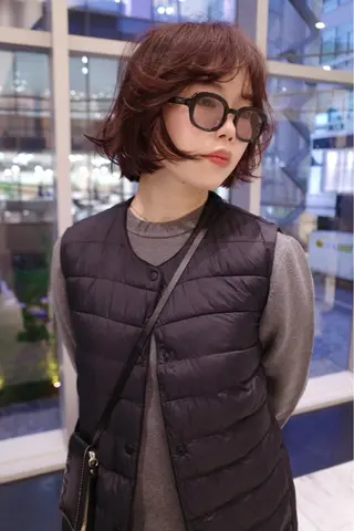 ショート カラー SALOWIN所属・ブリーチ🔑 ボブ✨レイヤーのヘアスタイル