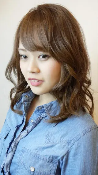 セミロング ブルーム yukiのヘアスタイル