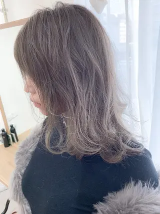 ミディアム カラー BOX mico.のヘアスタイル