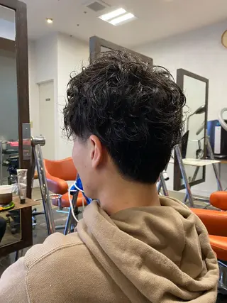 ショート パーマ デザインカラー🌈 高木リョウのヘアスタイル