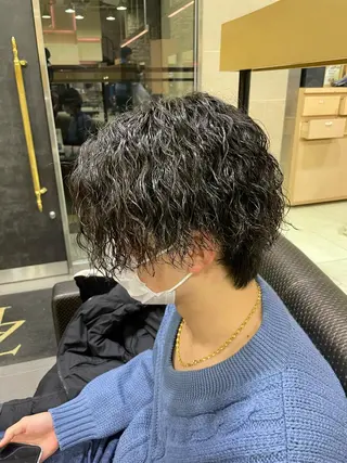 パーマ メンズ ウルフ/センタ- パート【ナナミ】のヘアスタイル