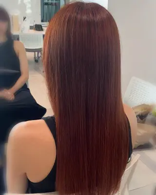 ミディアム 松岡 怜良のヘアスタイル