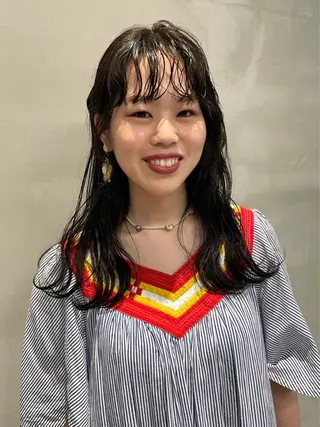 ロング wewe: momoeのヘアスタイル