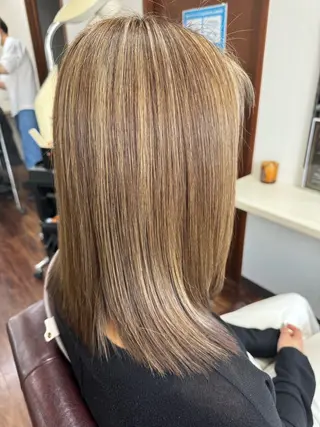 セミロング カラー 桝本 由佳のヘアスタイル