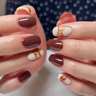 ネイル REHTOF ｜朝7時Open☀️のネイルデザイン