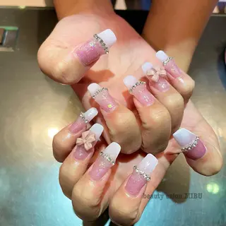 ネイル Sunny.Roa fujiのネイルデザイン