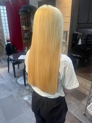 ロング ブリーチ＆縮毛矯正 🧸ともき🧸のヘアスタイル