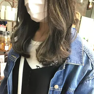 ミディアム ルネ所属・切りっぱなしボブ グレージュ/福田梢のヘアスタイル