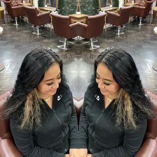 セミロング カラー レイヤー/ボブ/ ミニボブ/AOIのヘアスタイル