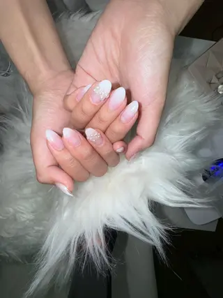 ミディアム on nail 尾張旭三郷店のネイルデザイン