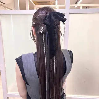 ロング ヘアアレンジ🪽🎀 艶カラー/天王寺のヘアスタイル