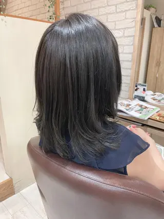 ミディアム カラー 清水 有実子のヘアスタイル