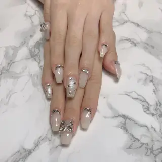 ネイル はな💎ネイル ワンホン、長さ出しのネイルデザイン