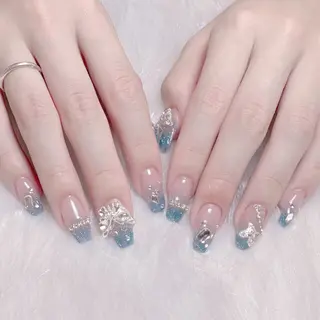 ネイル Mari 🎀六月移転のネイルデザイン