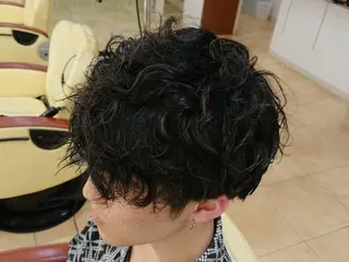メンズ パーマ デザインカラー/ 推しの配色　肥後のヘアスタイル