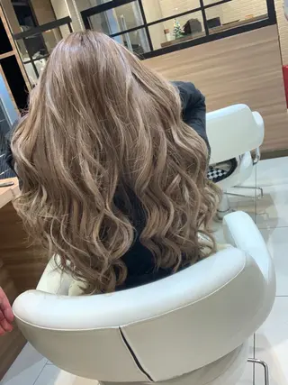 ロング カラー 【Diar】オーナー アキヨシケンタのヘアスタイル