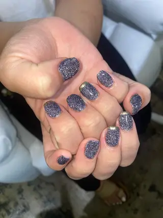 ネイル ♱˖⁺ 𝒎𝒐𝒑𝒊 ⁺のネイルデザイン