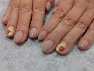 ネイル nail  -es-のネイルデザイン