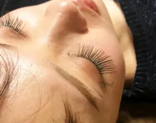 ロング マツエク・マツパ ツメトマツゲ .のネイルデザイン