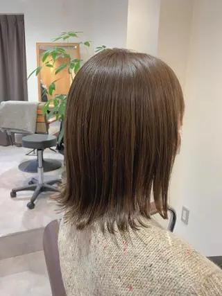ミディアム カラー MIA 菅原のヘアスタイル