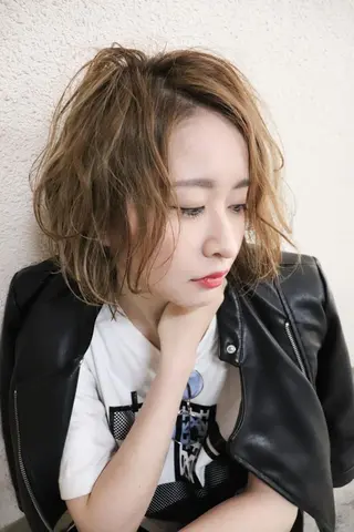 ミディアム カラー 尾野 恭平のヘアスタイル