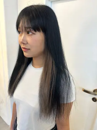 ロング オノ アイラのヘアスタイル