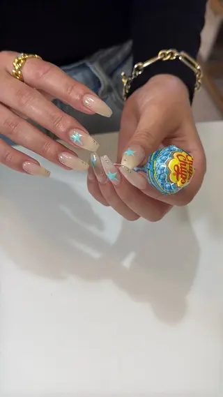 ネイル Ami 🦥のネイルデザイン