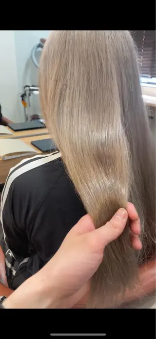 ロング カラー 聖斗 /ハイトーン/パーマのヘアスタイル