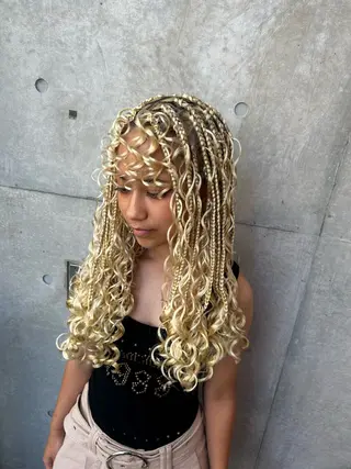 ロング ヘアアレンジ 濱田 春瑠のヘアスタイル