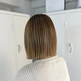 ショート カラー fiica (フィーカ)所属・金子侑史 /縮毛矯正の人のヘアスタイル