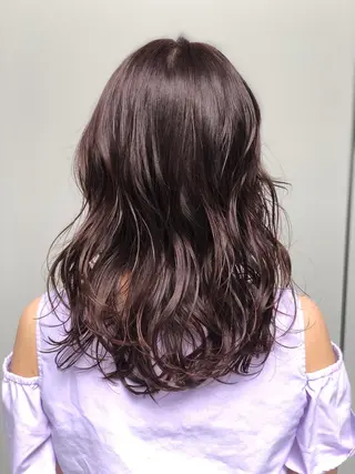 ミディアム カラー ヘアアレンジ 能登谷 きよのヘアスタイル