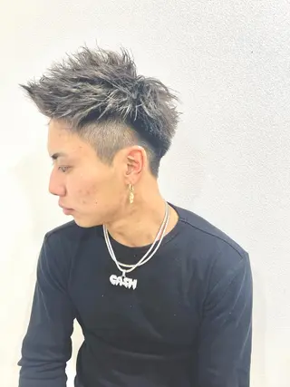 ショート メンズ 心斎橋バレイヤージュ 小林勝貴のヘアスタイル
