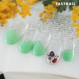 ネイル ファストネイル ロコ 春日のネイルデザイン